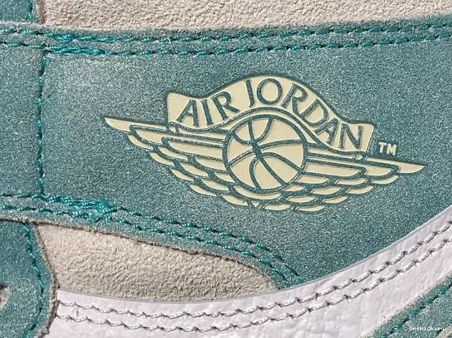 One Kick Turbo 555088-311 Air Jordan Green OG High Retro 1 0624
